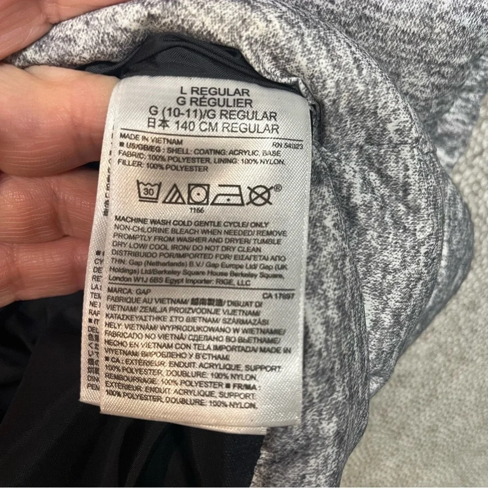 L (10) GAP Kids Puffer Vest